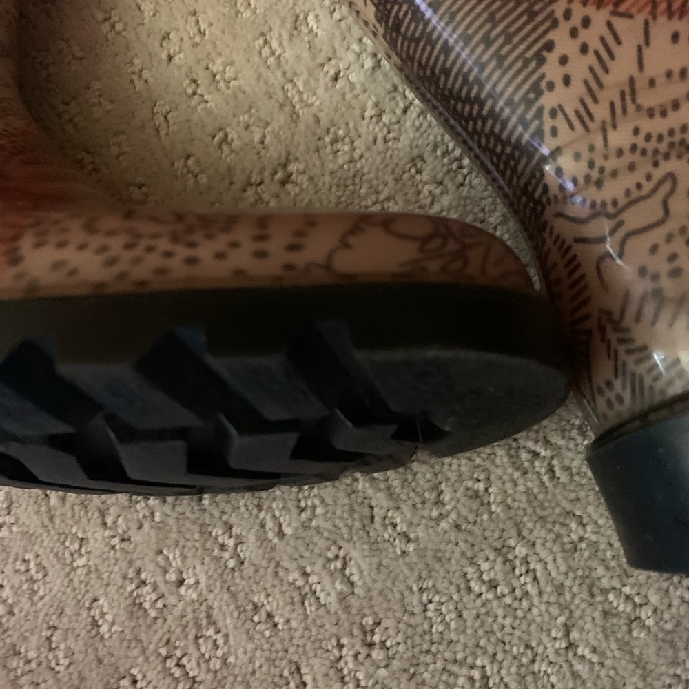 Burberry Rain Boots! Excellent condition! - Picture 7 of 9